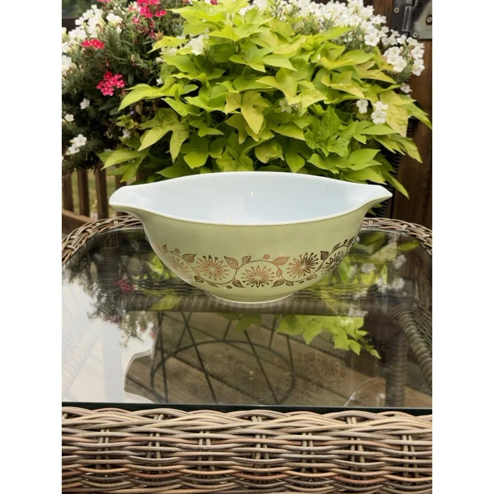 Pyrex product vintage